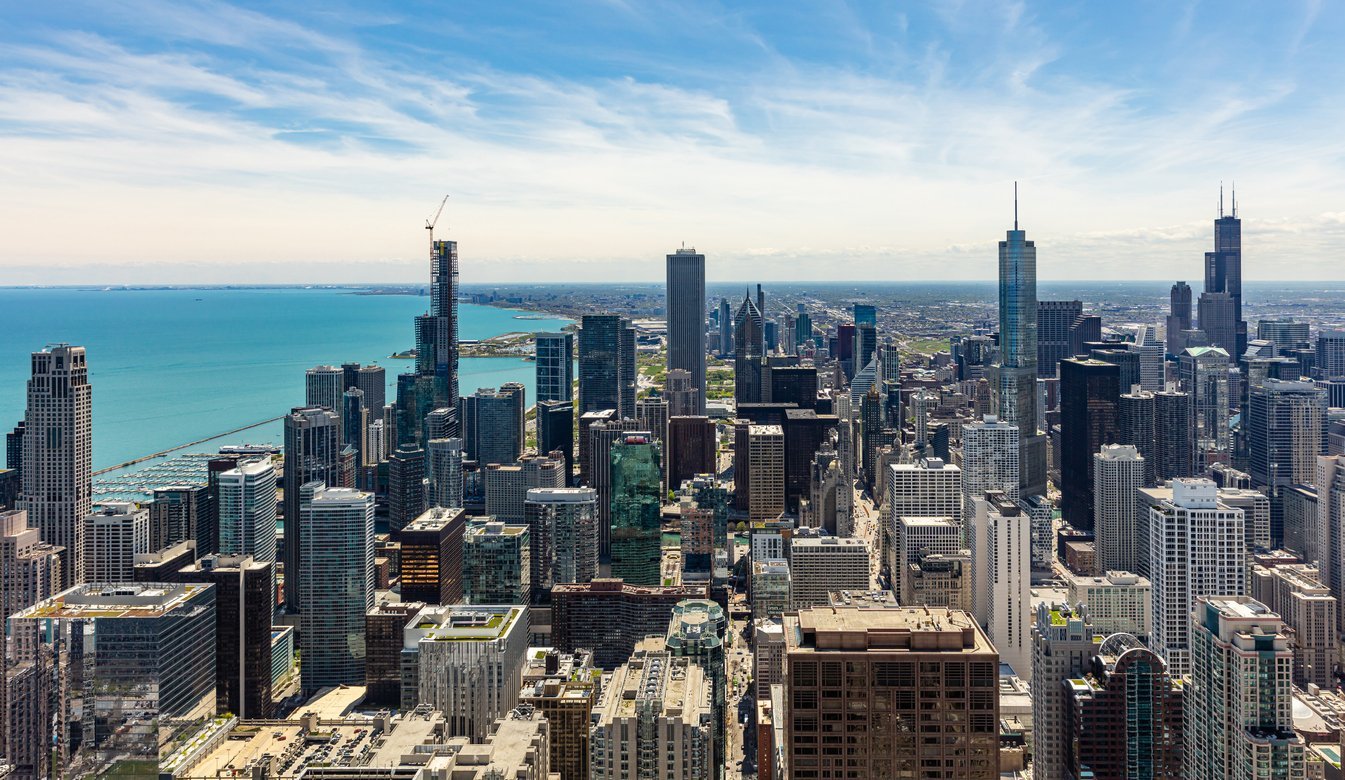 Vue aérienne de gratte-ciel de ville de Chicago, fond bleu de ciel. Observation de Skydeck